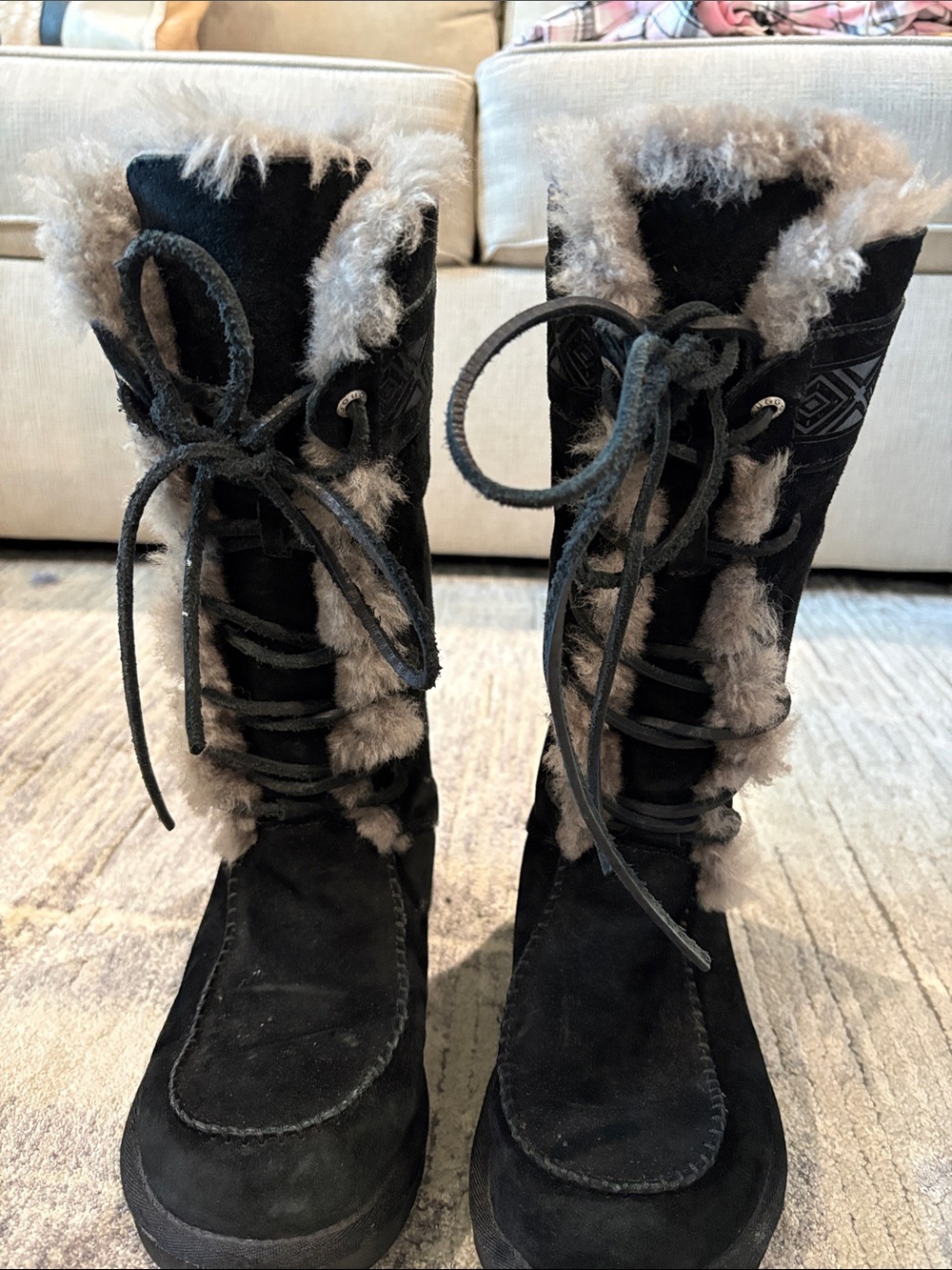 UGG Women’s 6 Black Suede Shearling Lace Up Tall Boots Y2K Snow Bunny